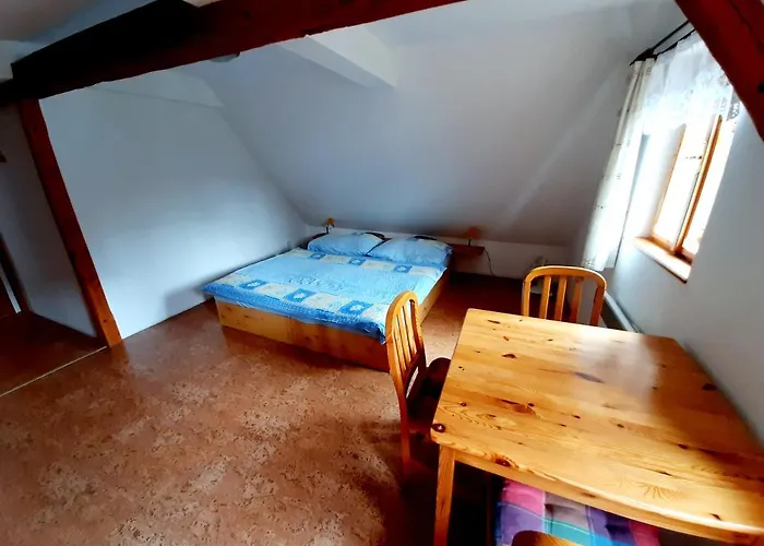 Roubenka Vsemily Jetřichovice